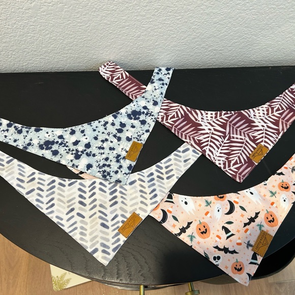 4 Remy + Roo Dog Bandanas Small - Picture 2 of 4